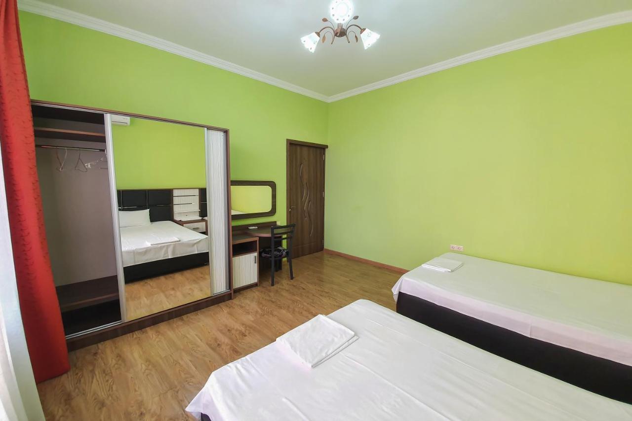 Apartments Residence Batumi Bagian luar foto