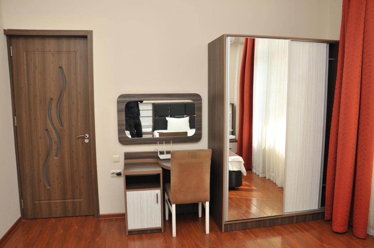 Apartments Residence Batumi Bagian luar foto