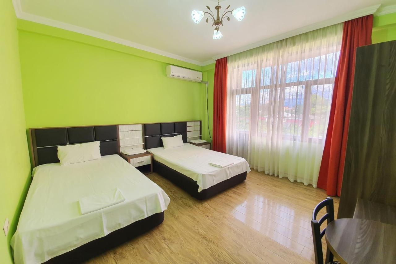 Apartments Residence Batumi Bagian luar foto
