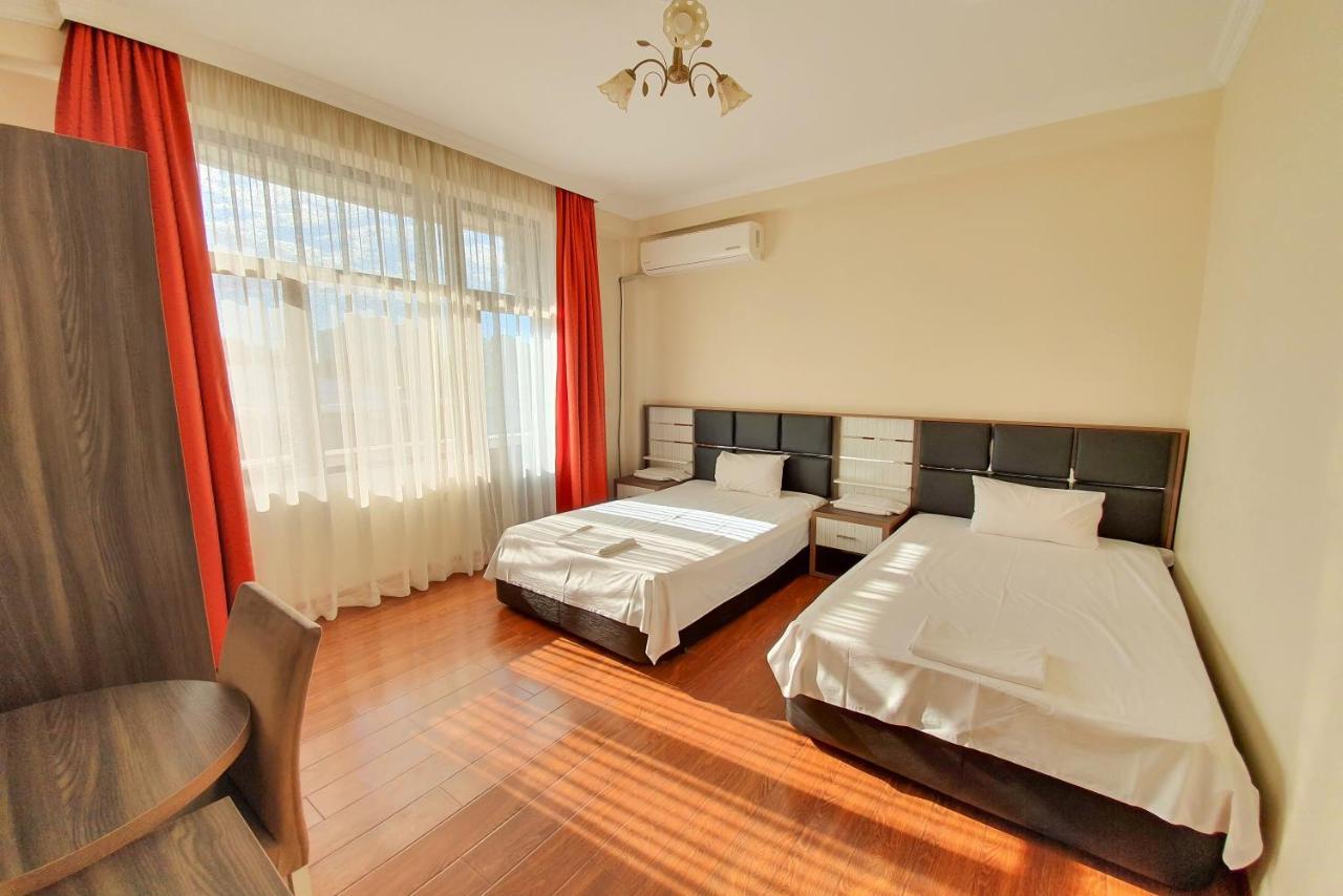 Apartments Residence Batumi Bagian luar foto